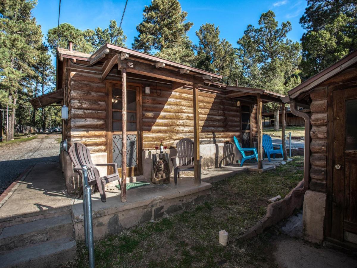 Apache Village Cabinette 15, Queen Bed, Midtown, Sleeps 2 Ruidoso Kültér fotó