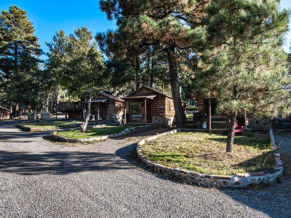 Apache Village Cabinette 15, Queen Bed, Midtown, Sleeps 2 Ruidoso Kültér fotó